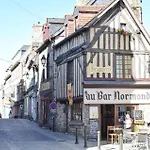 2 Bedroom In Passais-villages Feriehus Saint-Siméon
