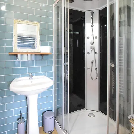 Дом отдыха 2 Bedroom In Passais-villages *