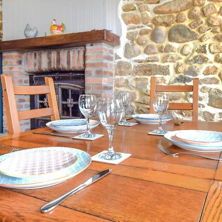 Gorgeous In Passais-villages Feriehus *