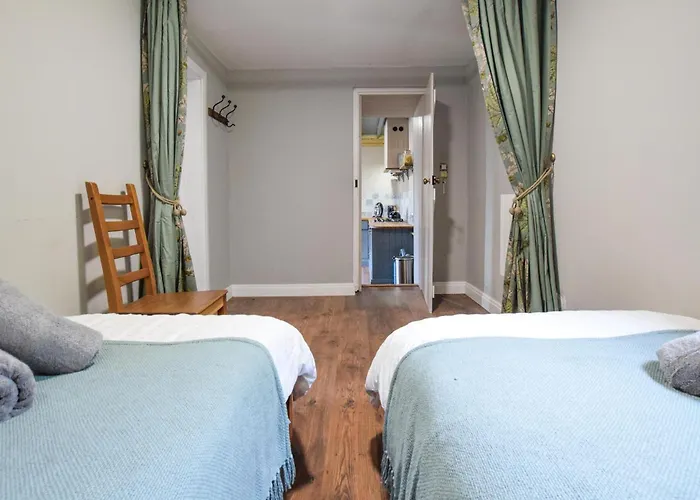 Gorgeous In Passais-villages *