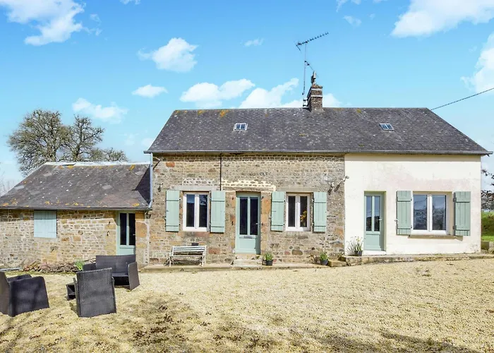 Gorgeous In Passais-villages *