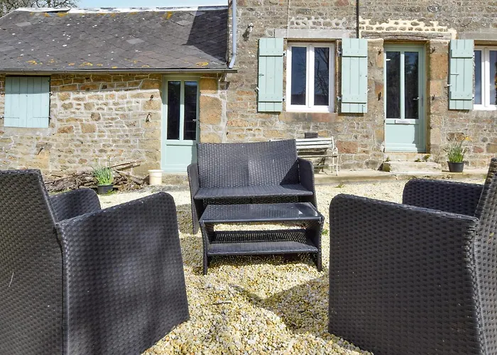 Gorgeous In Passais-villages *